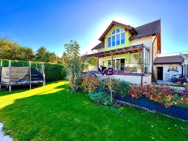 RICHTPREIS-Ein Zuhause wie ein Urlaub, der niemals endet-exklusives Einfamilienhaus am Bruckhaufen auf einem Stiftsgrund! - Bild