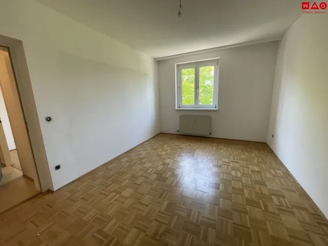 Schlafzimmer mit 16 m²