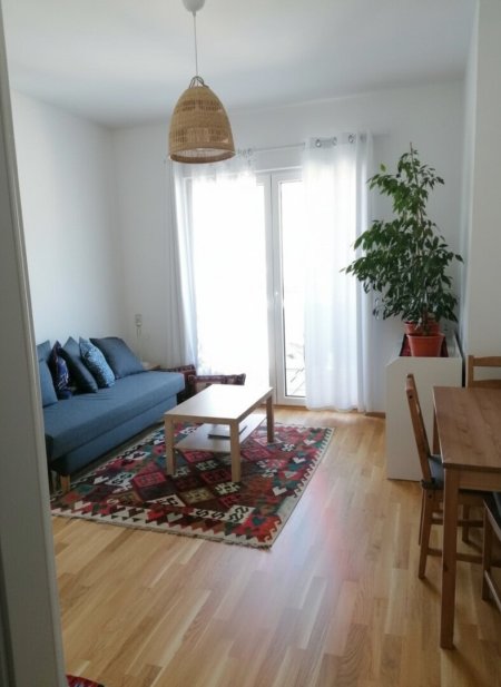 Klimatisierte 2-Zimmer-Wohnung mit hofseitiger Terrasse & optionaler Garagenstellplatz!