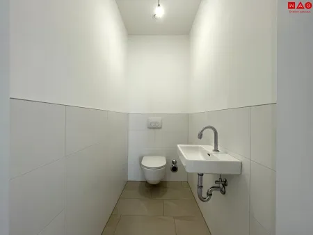 WC mit Handwaschbecken
