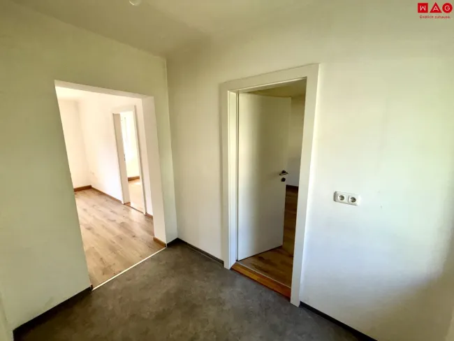 Küche (VOR Ausbesserungsarbeiten)