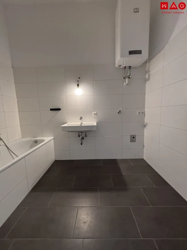 Bad mit Badewanne