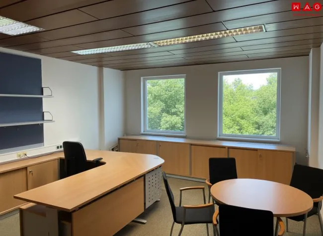 Büro 1 möbliert