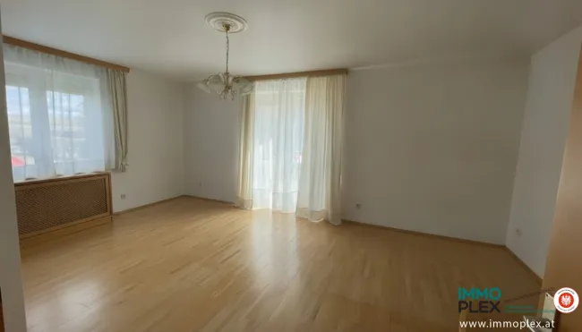Wohnhausansicht-Garten