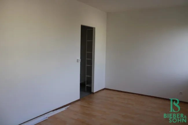 Zimmer 3 / Garderobe