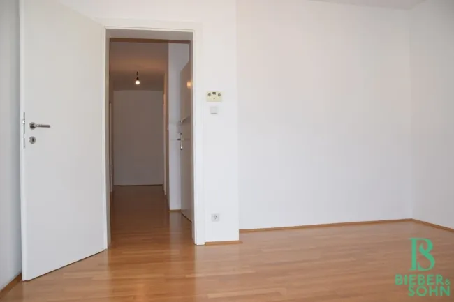 Zimmer/Blick Vorraum