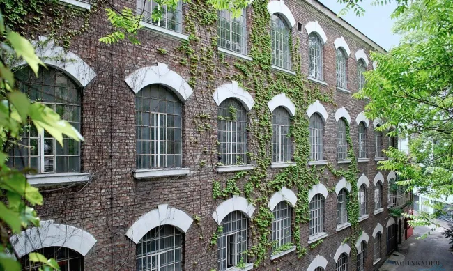 Modernes Loft-Büro in historischer Seidenfabrik – einzigartiger Backsteincharme & hochwertige Ausstattung - Titelbild