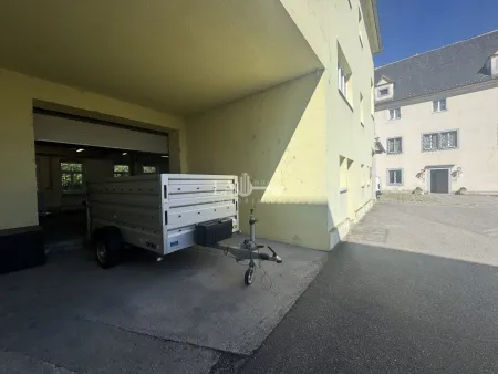 BÜRO UND LAGERFLÄCHE MIT ROLLTOR NÄHE AUTOBAHNABFAHRT ANSFELDEN !