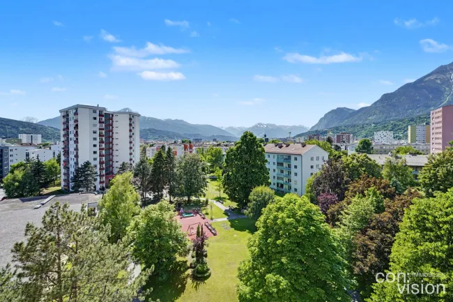 Hochwertig sanierte 4-Zimmer-Wohnung mit 3 Balkonen & Bergpanorama in Innsbruck - Titelbild