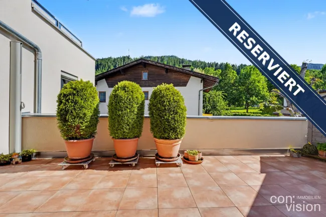 Sonnige 3-Zimmer-Wohnung mit großer Terrasse, 2 Balkonen & Doppelgarage in Volders, Tirol - Titelbild