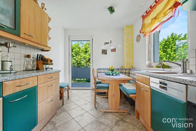 Sonnige 3-Zimmer-Wohnung mit großer Terrasse, 2 Balkonen & Doppelgarage in Volders, Tirol - Bild