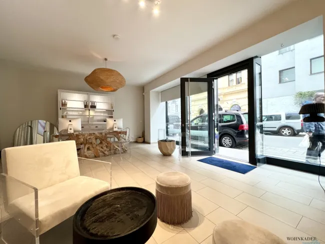 Top vermietet! Exklusives Geschäftslokal mit XL-Glasfront – maximale Sichtbarkeit, starke Frequenzlage & hochwertiges Investment! - Bild