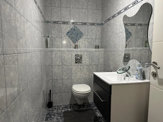 Wohnkeller Badezimmer