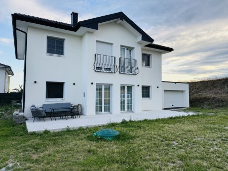 Modernes Einfamilienhaus (BJ 2022) in ruhiger Wohnlage – Perfekt für Familien & Ruhesuchende
