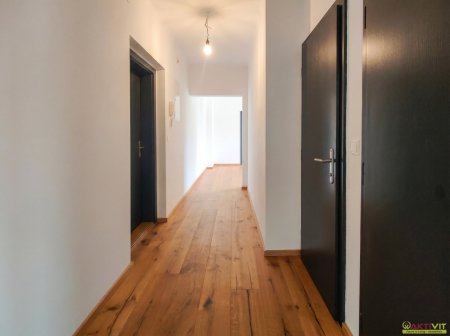 Gepflegte 3-Zimmer-Wohnung mit zwei Balkonen, Garage und Keller in Voitsberg.