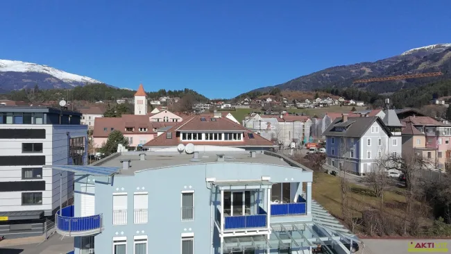 Galerie-Wohnung mit Seeblick und Traumaussicht- als Ferienwohnung geeignet. - Titelbild