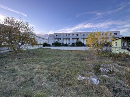 Südlich ausgerichtetes Baugrundstück in ruhiger Wohnlage mit Baubewilligung
