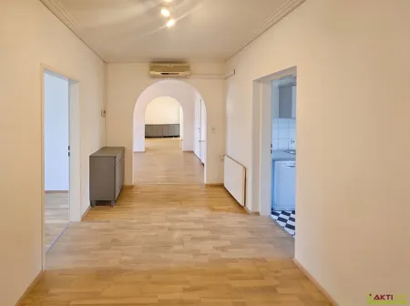 Wohnen und Arbeiten? Großzügige Wohnung/Büro mit Dachterrasse nahe Gleisdorf.