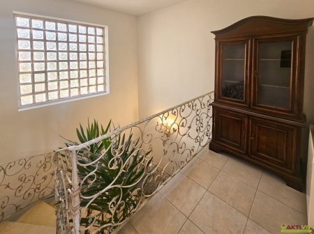 Wohnen und Arbeiten? Großzügige Wohnung/Büro mit Dachterrasse nahe Gleisdorf.