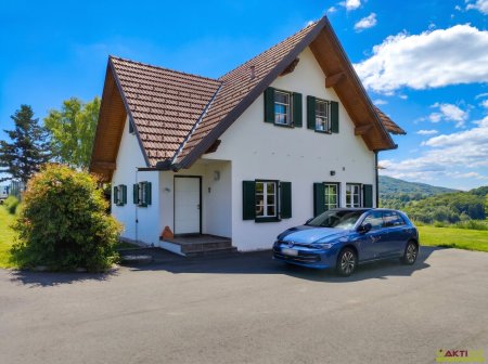 Lichtdurchflutetes Traumhaus mit Fernblick. - Ruhelage mit vielen Highlights. - Leben wie im Urlaub.