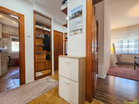 Kernsanierte 2,5-Zimmer-Wohnung mit Loggia und Garage in Graz-Liebenau