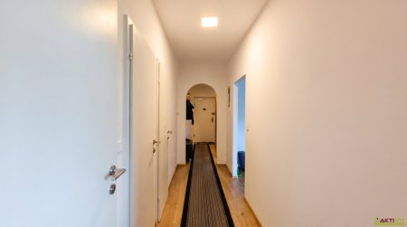 Stilvoll sanierte 2-Zimmer-Wohnung im 5. Obergeschoss mit hervorragender Infrastruktur