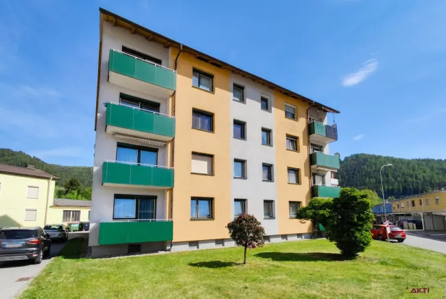 Zentral wohnen in Kindberg - gepflegte 3-Zimmer-Wohnung mit Balkon - Titelbild