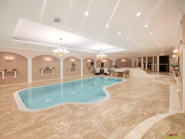 Private Wellness-Residenz mit medizinischem Spa & absoluter Ruhelage – 420 m² Wohn und Geschäftsfläche. - Titelbild