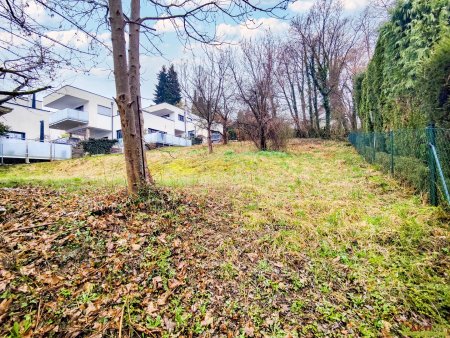 Bauland mit Blick ins Grüne in Mariatrost. - Gefragte Wohnlage mit Potenzial (As-Sanierung).