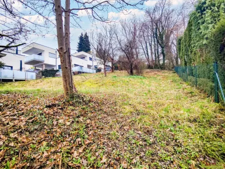 Bauland mit Blick ins Grüne in Mariatrost. - Gefragte Wohnlage mit Potenzial (As-Sanierung).