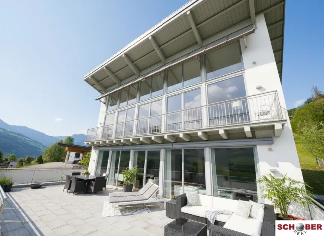 Designer Residenz mit Gebirgsblick - Bild