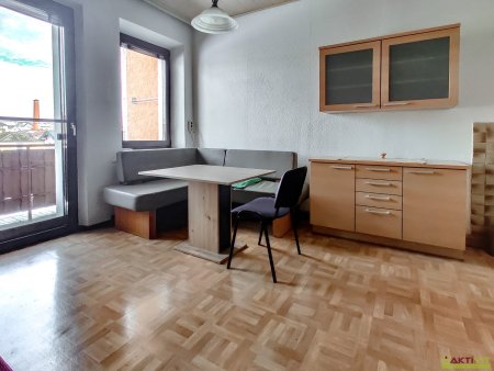 Charmante Eigentumswohnung mit Balkon, Garage und Garten in Mattighofen.