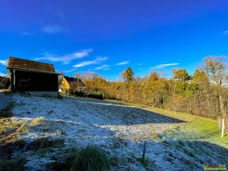 Ruhelage im Grünen: Baugrundstück im weststeirischen Kirchberg.