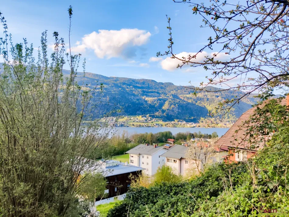 Kleingarten mit Seeblick auf den Ossiacher-See. - Nur 3 Stück verfügbar: Schnell anfragen! - Bild