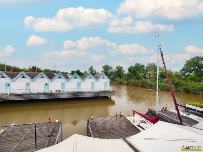 Stilvolles Bootshaus mit Anlegestelle direkt am Neusiedler See. - Feriendomizil und Vermietung möglich. - Titelbild