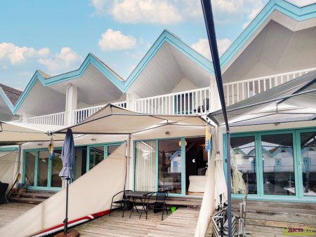 Stilvolles Bootshaus mit Anlegestelle direkt am Neusiedler See. - Feriendomizil und Vermietung möglich.
