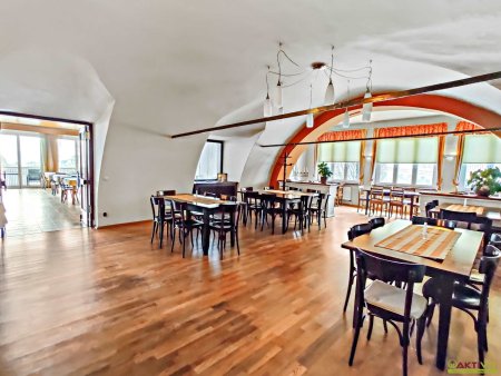 Vielfältiges Potential in Straden. - Gastro-Pension mit Betrieb, Wohnung und umfassenden Nebenflächen.