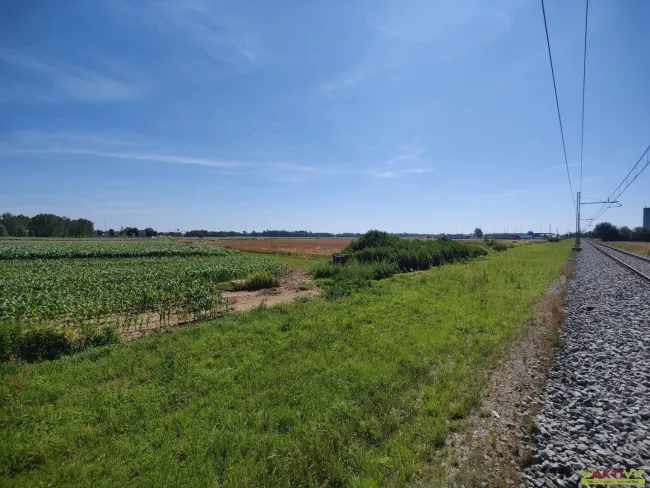 Gewerbe-Grundstück direkt beim Autobahn-Anschluss. - Flexible Größen bis 60.400 m² - Großes Potential. - Bild