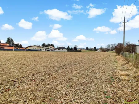 Pacht oder Baurecht an der Grenze zu DE. - Großes Betriebs-Baugebiet direkt an der Autobahn A8!