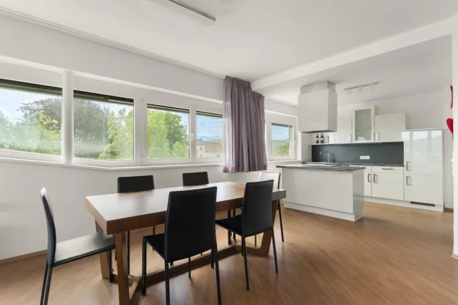 Stilvolle City-Residenz mit 3 Tiefgaragenplätzen – 147 m² Wohngenuss im Herzen von Klagenfurt - Bild