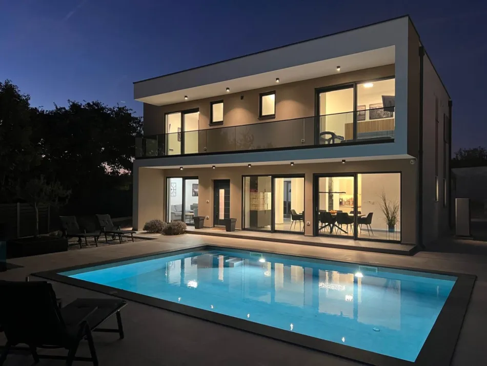 Mediterraner Luxus im Herzen Istriens – Exklusive Villen mit Pool und Sonnenterrasse - Bild