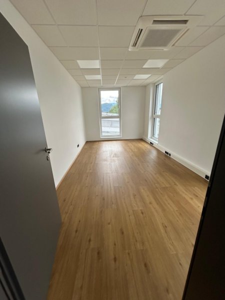 Neubau! Moderne Bürofläche zu vermieten