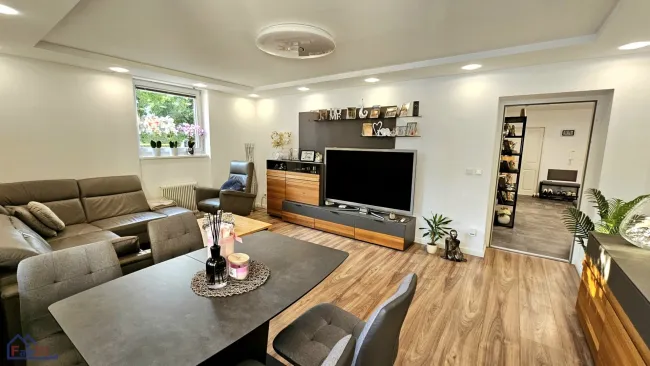 ***! Geräumige 4-Zimmer-Wohnung mit Loggia in 1160 Wien – 99m² Wohlfühloase !*** - Titelbild