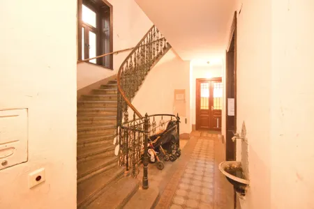Sehr gepflegte 2-Zimmer-Wohnung | schöner Ausblick | WC und Bad in der Wohnung