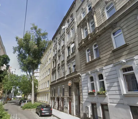 Sehr gepflegte 2-Zimmer-Wohnung | schöner Ausblick | WC und Bad in der Wohnung