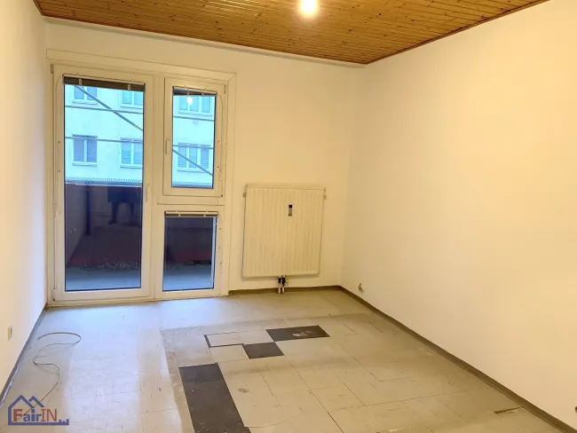 ++SCHNELL BESICHTIGEN++Großzügige 3-Zimmer Wohnung mit Loggia in 1230 Wien – sanierungsbedürftig, WG-tauglich! - Bild