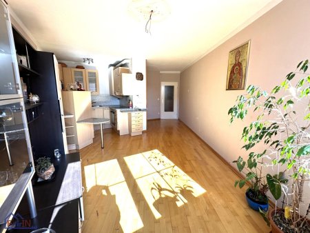 Traumhafte, vollsanierte 3-Zimmer-Wohnung.Nahe dem Zentrum mit Garage in Wiener Neustadt!