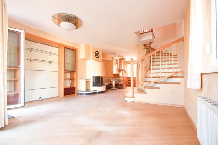 Ruhiges Wohlfühl-Eckreihenhaus am Schafberg | herrlicher, privater Garten | 4 Schlafzimmer + KELLER