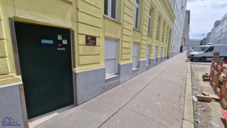 Generalsaniertes Geschäftslokal im Souterrain mit kompletter Ausstattung zu verkaufen