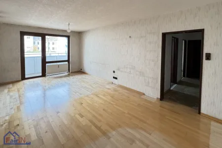 Charmante 3-Zi-Wohnung mit Loggia & Aufzug nahe U-Bahn in 1200 Wien – sanierungsbedürftig